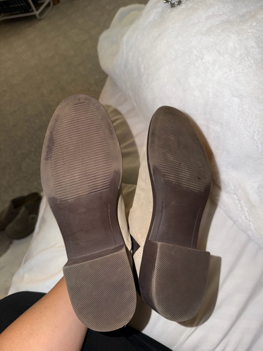 Steve Madden Beige Suede Chelsea Ankle Boots with Brown Elastic - Picture 5 of 5